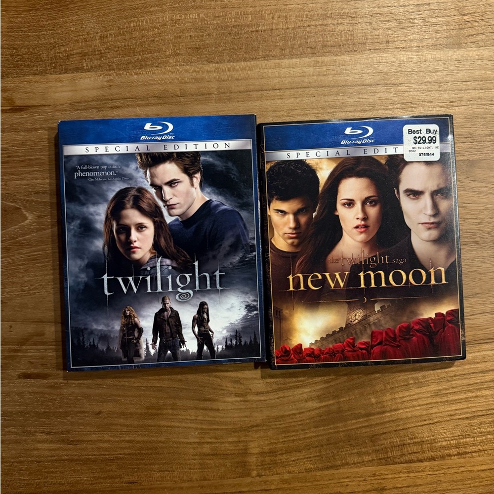 Twilight and New Moon Blu-ray Set